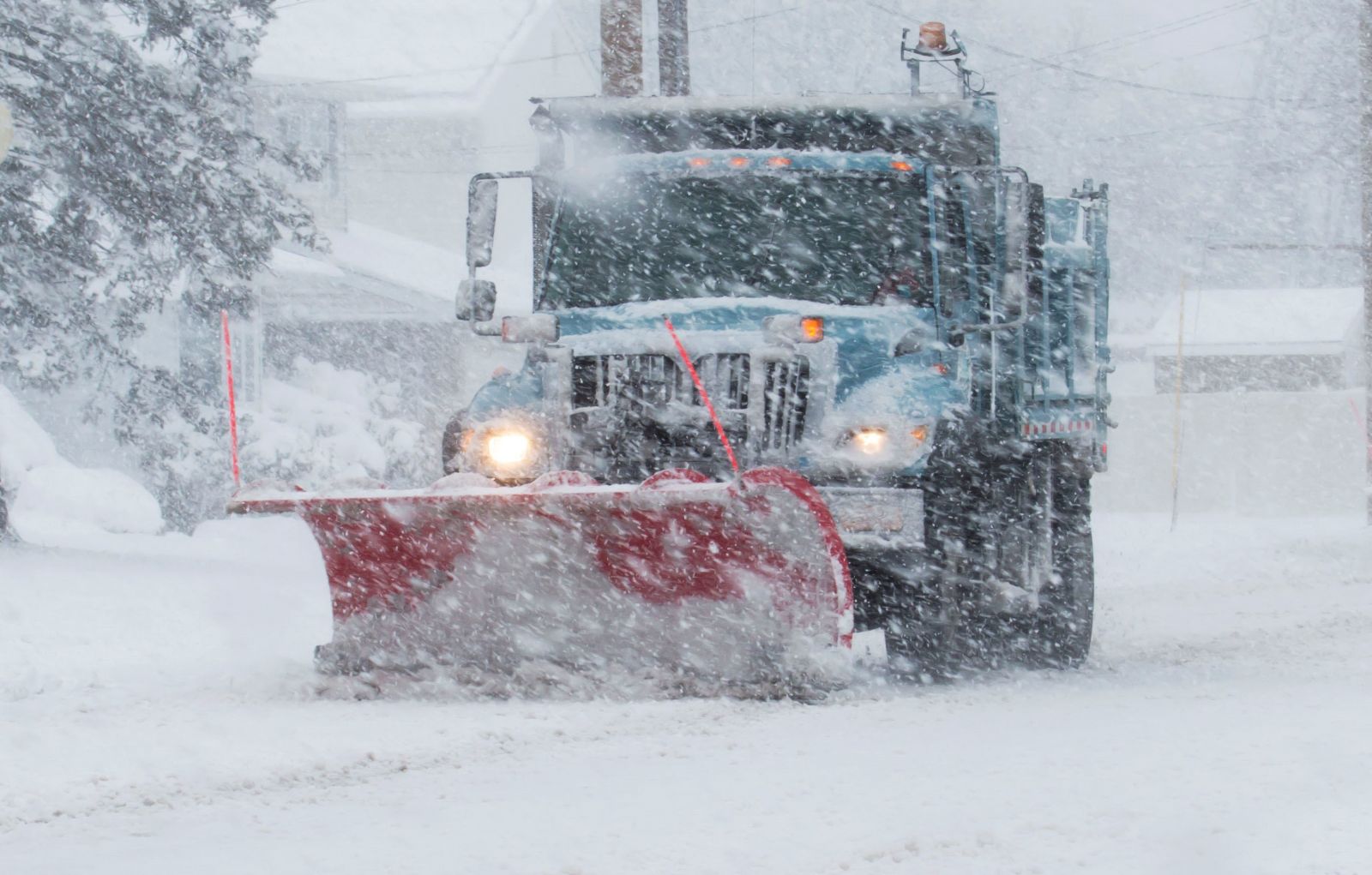 Don’t Let Snow Shut You Down: How Pro Ice Management Keeps Your Business Safe and Open